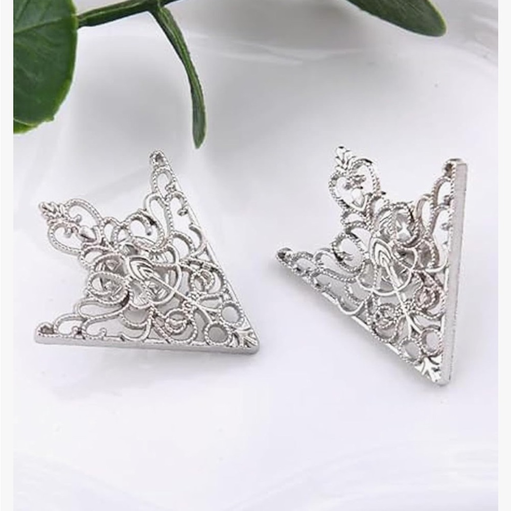 Vintage Triangle Shirt Collar Pin Collar Brooch
